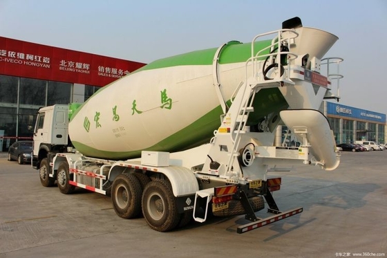 9.726L Capacità del motore National Heavy Duty Truck HOWO 8X4 Concrete Mixer Truck per il vostro
