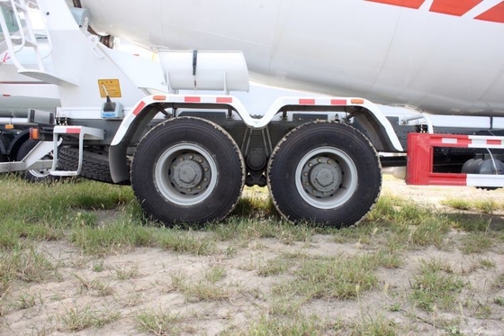 Camion pesante nazionale HOWO 8X4 5.5 carrato Camion miscelatore di calcestruzzo e capacità di 2-25m3