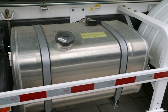 Negozi di materiali da costruzione utilizzati SinotruK HOWO T5G 340HP 8X4 7.37 Quadrato
