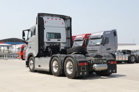 Capacità di carico elevata 570 CV Fiume Giallo X7 camion pesante 6X4 AMT trattore automatico 23 anni