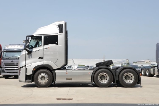 Capacità di carico elevata 570 CV Fiume Giallo X7 camion pesante 6X4 AMT trattore automatico 23 anni