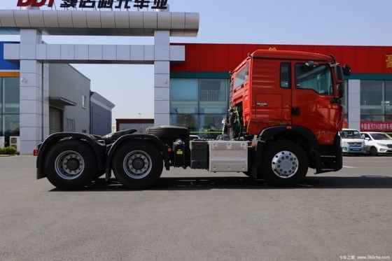 SinotruK HOWO TX7 usato Camione pesante GNL GNC 4*2 Camione di trazione Veicolo di trasporto logistico
