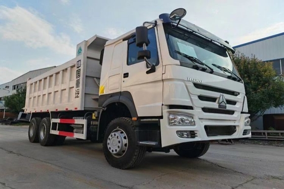 Direzione destra Camione pesante nazionale Usato HOWOV7 6X4 440 HP Camione da scarico 5,8m Auto speciale