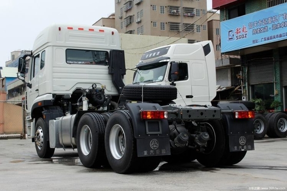 12 Trasferimento in avanti SinotruK Haohan J7G 4*2 6*4 CHG LNG Special Truck Traction Head