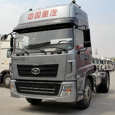 Stock Usato SinoTRUK Hauman Camion pesante speciale Camion testa 4*2 6*4 Camion trazione CHG GNL