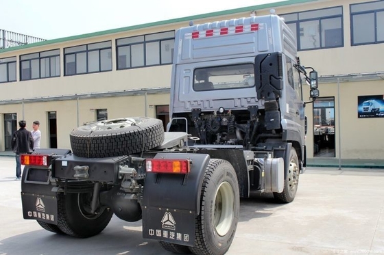 Stock Usato SinoTRUK Hauman Camion pesante speciale Camion testa 4*2 6*4 Camion trazione CHG GNL