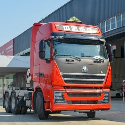 6 cilindri HOWO TH7 4*2 6*4 Trattore CHG LNG Camion testa per il trasporto di merci pericolose