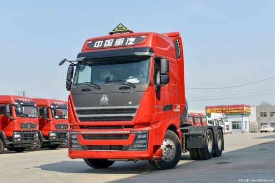 6 cilindri HOWO TH7 4*2 6*4 Trattore CHG LNG Camion testa per il trasporto di merci pericolose