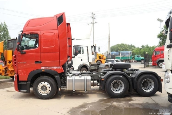 Sinotruk HOWO T7H 440HP 6X4 Trattore chimico pericoloso con 500-600L di capacità del serbatoio del carburante