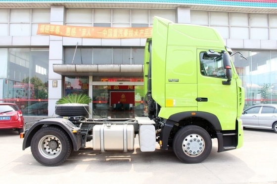 Fotocamera posteriore a 360° Sinotruk HOWO T7H 440HP 4X2 trattore con sterzo destro a prezzi accessibili