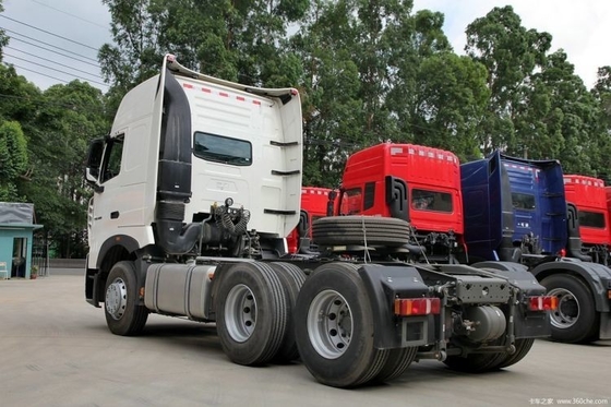 Euro 4 Camion pesante Sinotruk HOWO T7H 480hp 6X2 Camion di trazione testa ad un prezzo accessibile