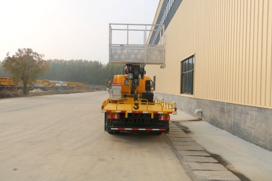 Potenza da 150 CV Boutique Howo di seconda mano 16-30m Camion aereo con gru camion