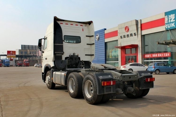 Guida manuale Sinotruk HOWO T7H 540 CV 6X4 testa del camion di trazione per il trasporto di parti di carico