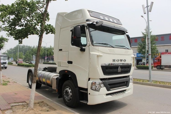 4X2 Sinotruk HOWO T7H 440HP LNG Tractor Truck con 16 marcia in avanti
