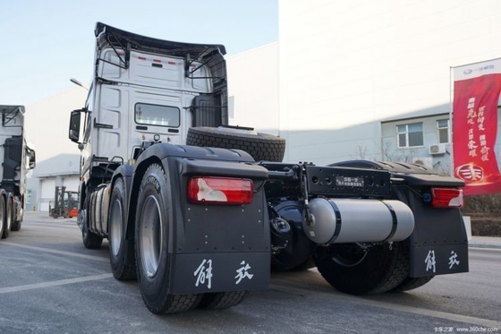 FAW Jiefang J7 Camion pesante 560 CV 6X4 Capo di camion di grande trazione con sistema multimediale