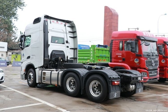 Camion usato Delong X6000 560 CV 6x4 Camion a trazione testa con mezza fila di sedili