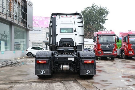 Camion usato Delong X6000 560 CV 6x4 Camion a trazione testa con mezza fila di sedili