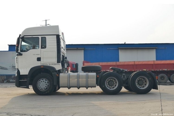 Trasporto di parti di carico semplificato con HOWO TX Heavy Truck 430 HP 6X4 Tractor Truck