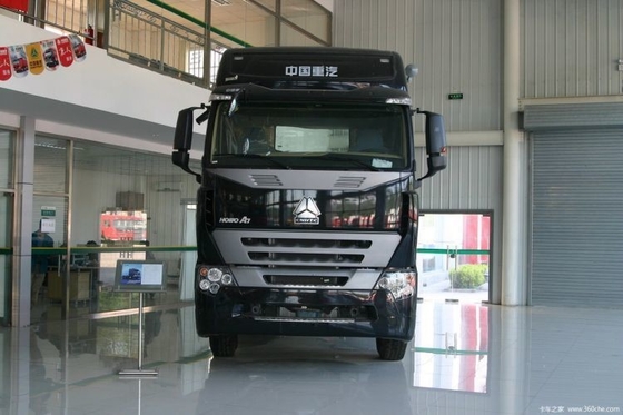 Howo A7 6x4 usato camion trattore con 400-500L di capacità del serbatoio di carburante e motore SINOTRUCK