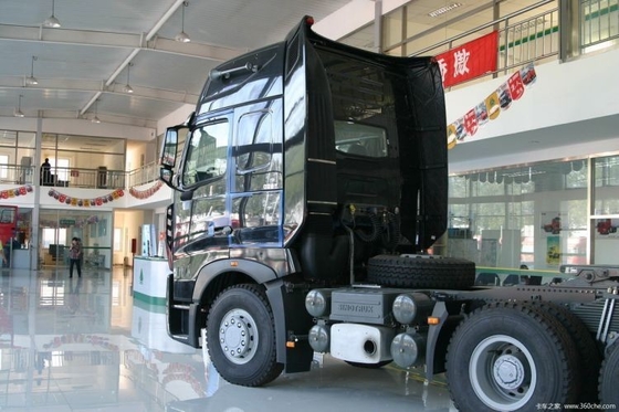 Howo A7 6x4 usato camion trattore con 400-500L di capacità del serbatoio di carburante e motore SINOTRUCK