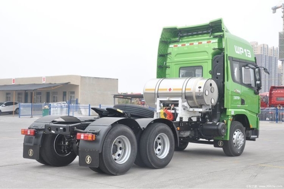 Camionetti a trattore a GNL da 430 CV 6X4 con sistema multimediale e serbatoio di carburante di capacità ≥ 600L