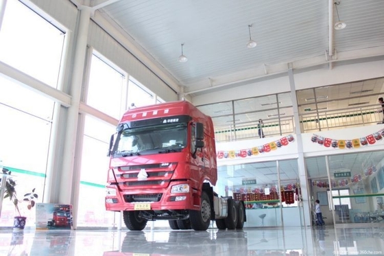Camion pesante caldo HOWO 6X4 Camion a trazione con motore Weichai WP12.430E201 da 336 CV
