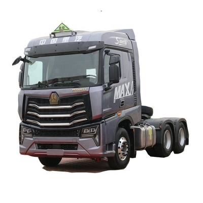 SINOTRUCK HOWO Max 480 CV 6x4 Camion da trazione per merci pericolose per 3 passeggeri