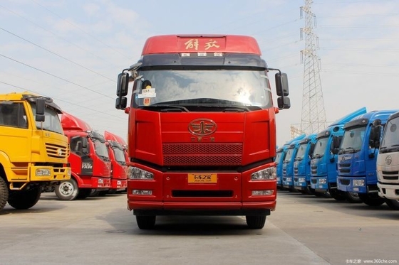 8800 kg Peso lordo del veicolo FAW Jiefang J6P Camion pesante 460 HP 6X4 Camion-trattore