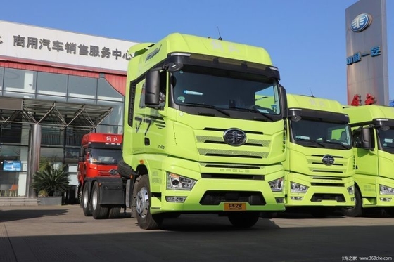 FAW Jiefang J7 Truck pesante 6X4 LNG Truck di trazione 530hp Motore e controllo di velocità ACC
