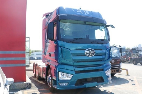 FAW Jiefang J7 LNG CHG 371 375HP 4*2 6*4 6*2 Trattore a carico con velocità massima di 120KM/h