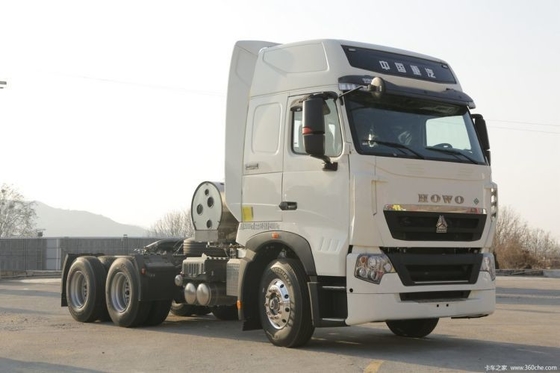 Ruota motrice 6X4 SinoTRUK HOWO T7H LNG Tractor Truck 440HP per il trasporto logistico