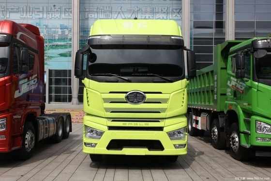 Boutique Used Truck Head FAW Jiefang J7 Heavy Truck 560HP 4X2 Tractor Truck's Selezione