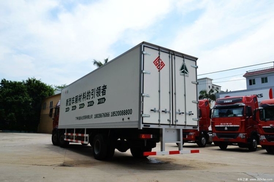 240cv 6x2 9,5 metri furgone per caldo usato da National Heavy Truck HOWO T5G