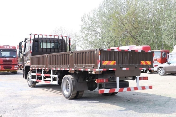 Sinotruk National Heavy Duty Truck HOWo NX 220HP 4X2 6.75m Hurdle Truck per Van Cargo