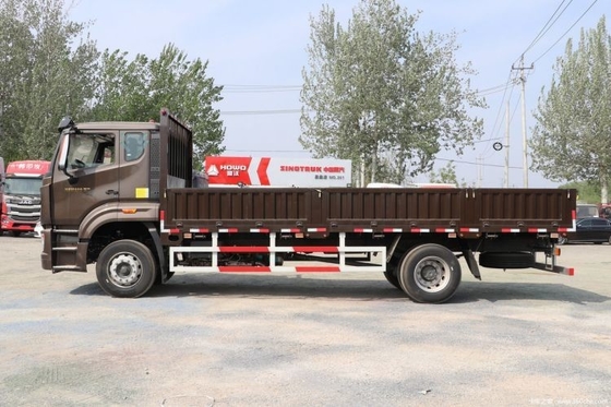 Sinotruk National Heavy Duty Truck HOWo NX 220HP 4X2 6.75m Hurdle Truck per Van Cargo