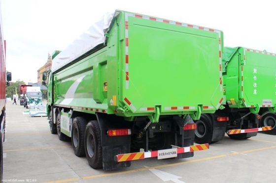 FAW Jiefang J6P Camion pesante 420 CV 8X4 6,5 m Camionetti di scarico per serbatoi di carburante Capacità 300-400L