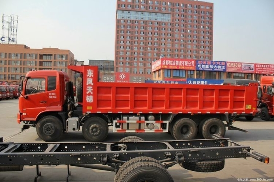 2010 Dongfeng Commercial Truck 280HP 8X4 7.6m Dump Truck con sedile del conducente sospensione a aria