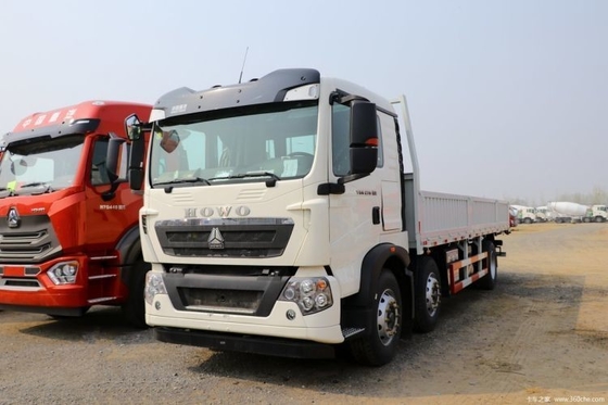 Hot 6X2 7.8m Fence Truck Sinotruk HOWO T5G Heavy Truck 270HP con dimensione del serbatoio di carico