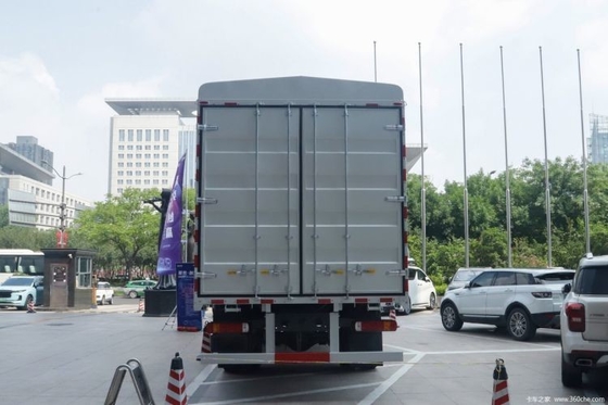 270 CV SINOTRUCK SITRAK G5S Luxury 4X2 6.8m AMT camion di magazzino a trasmissione automatica