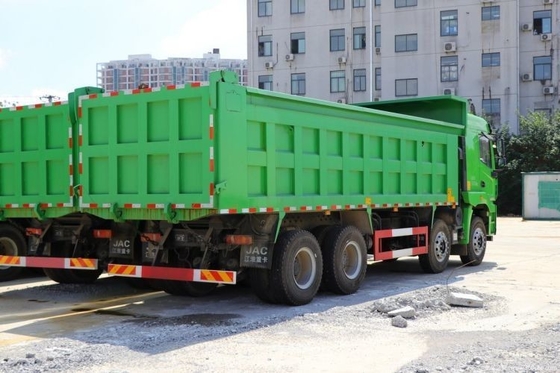 Camionetto di 6 metri di lunghezza 8X4