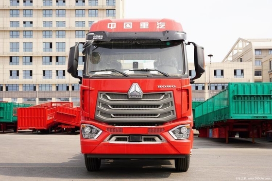 Trattore per autoveicoli pesanti usato HOWO NX 6X4 con capacità del serbatoio ≥ 600L e finestre automatiche