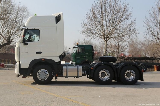 Il Boutique HOWO T7H Heavy Truck 540 HP 6X4 Traktor Truck a un con motore Sinotruk