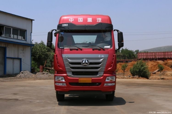 SinotruK HOWO CHG LNG Traction Truck con 336-430 CV e velocità massima di 102 km/h Adatto