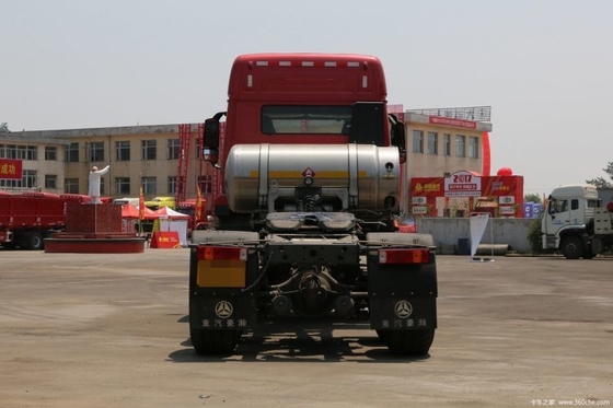 SinotruK HOWO CHG LNG Traction Truck con 336-430 CV e velocità massima di 102 km/h Adatto