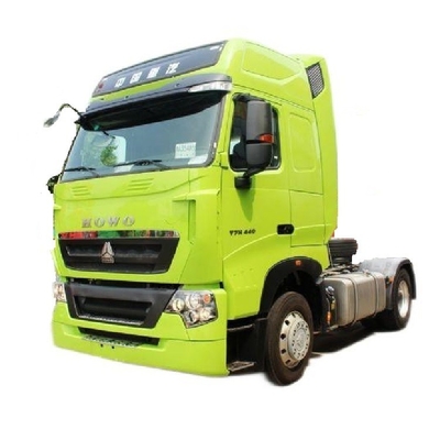 440 cavalli di potenza 4X2 Sinotruk HOWO T7H trattore con 2 passeggeri e 8L di capacità del motore